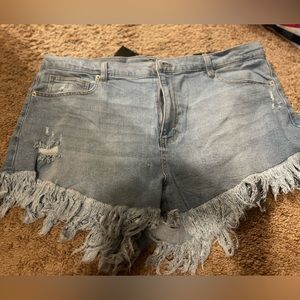 Fashion Nova Frayed Denim Shorts Size 18